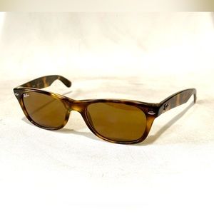 Ray-Ban RB2132 New Wayfarer 944 Yellow/Brown Tortoise 52-18 Italy Classic Used